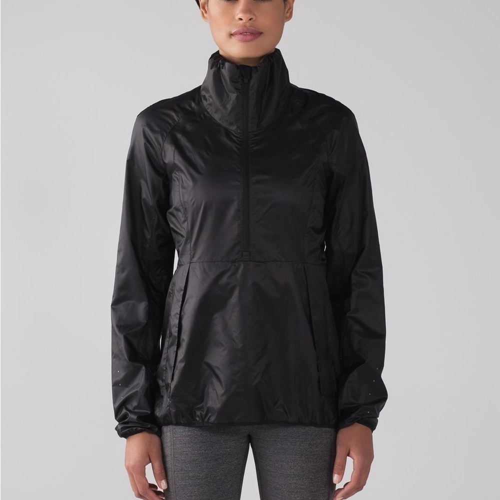 Lululemon Women's Run With It Jacket Black Size 6 Windbreaker Water Resistant